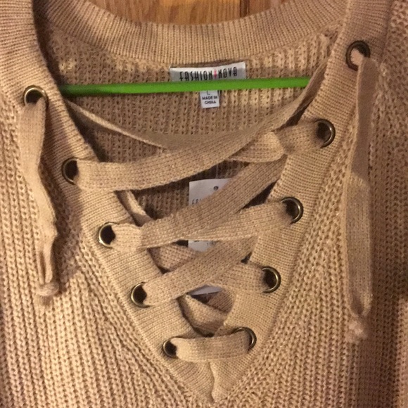 ***SOMEONE MAKE AN OFFER*** Fashion Nova sweater - Picture 2 of 3